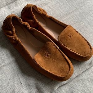 Brown Taryn Rose Women’s Kristine Suede Driving Flat Brown (Size 8B)